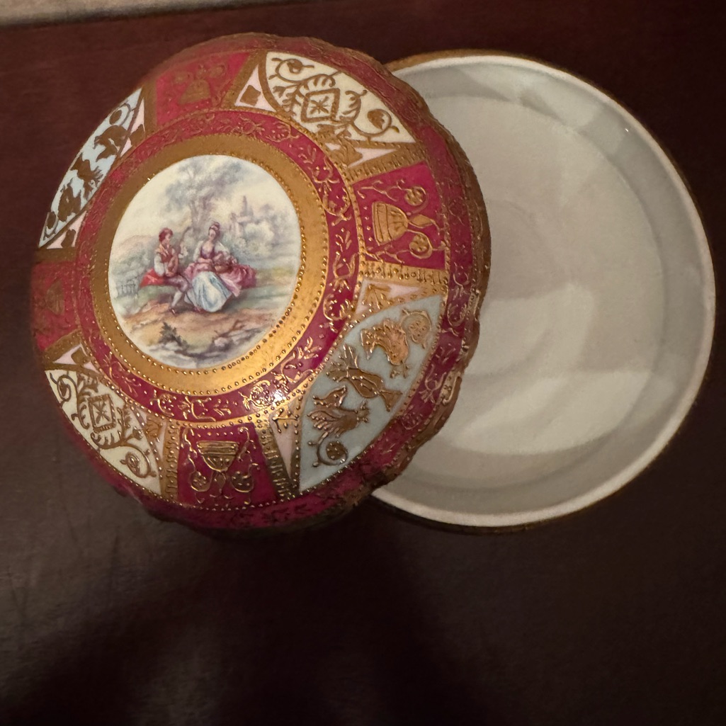 Limoges Porcelain Jewelry Holder Large Round